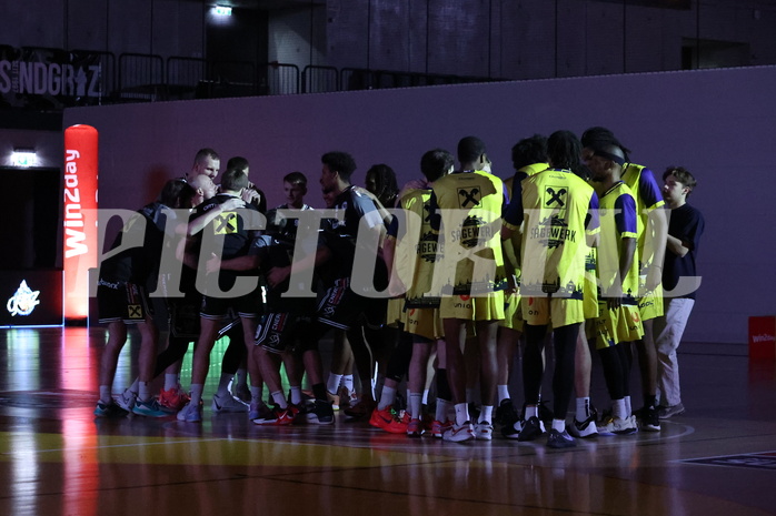 21.12.2023, Graz, Raiffeisen Sportpark Graz, Basketball Superliga 2023/24, Grunddurchgang, Runde 13, UBSC Raiffeisen Graz - Raiffeisen Flyers Wels