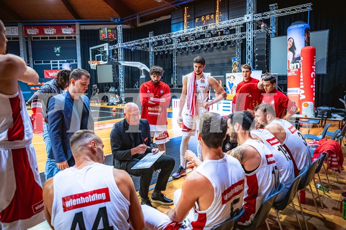 Basketball, Win2Day Superliga 2022/23, Grunddurchgang 1.Runde, Supercup, BC GGMT Vienna, Gmunden Swans, Aramis Naglic (Head Coach)