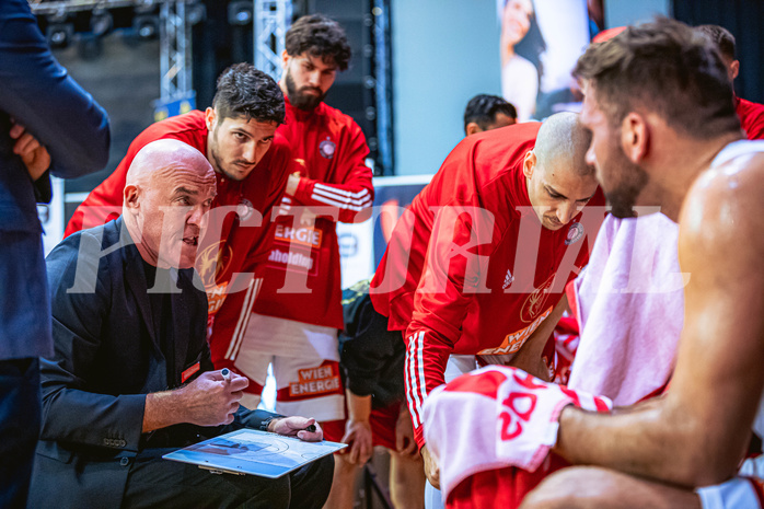 Basketball, Win2Day Superliga 2022/23, Grunddurchgang 1.Runde, Supercup, BC GGMT Vienna, Gmunden Swans, Aramis Naglic (Head Coach)