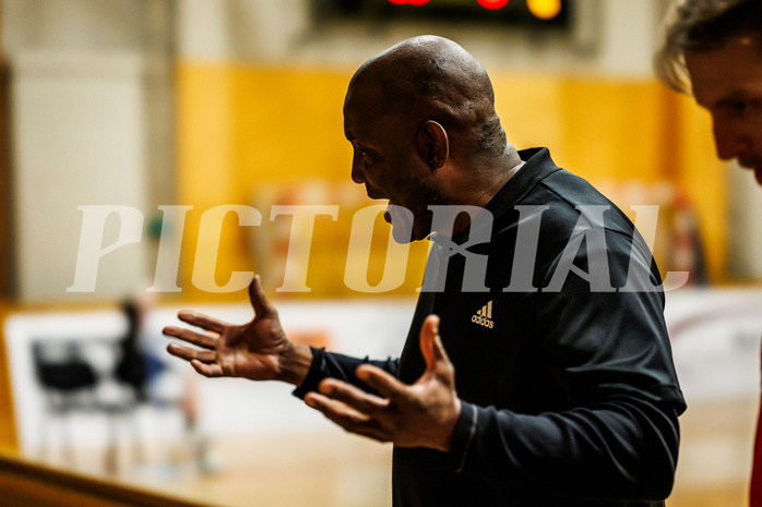 Basketball, Basketball Zweite Liga 2023/24, Grunddurchgang 14.Runde, Mattersburg Rocks, Wörthersee Piraten, James WILLIAMS (Headcoach)