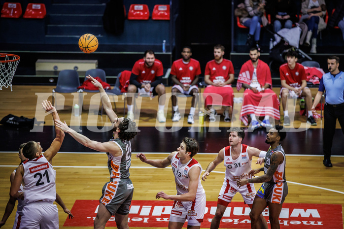 Basketball, Win2Day Superliga 2023/24, Grunddurchgang 18.Runde, BC Vienna, Klosterneuburg Dukes, Aron Stazic (21), Will Carius (24), Darko Bajo (13), Davor Konjevic (31), Michael Weathers (20)