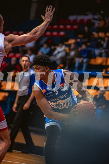 Basketball, Win2Day Superliga 2022/23, 8. Platzierungsrunde, BC Vienna, Oberwart Gunners, Rob Howard (5)