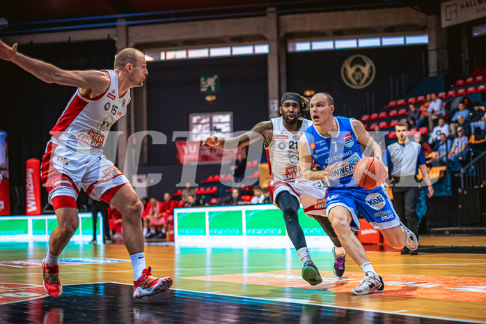 Basketball, Win2Day Superliga 2022/23, 8. Platzierungsrunde, BC Vienna, Oberwart Gunners, Jahenns Manigat (21), Sebastian Käferle (7)