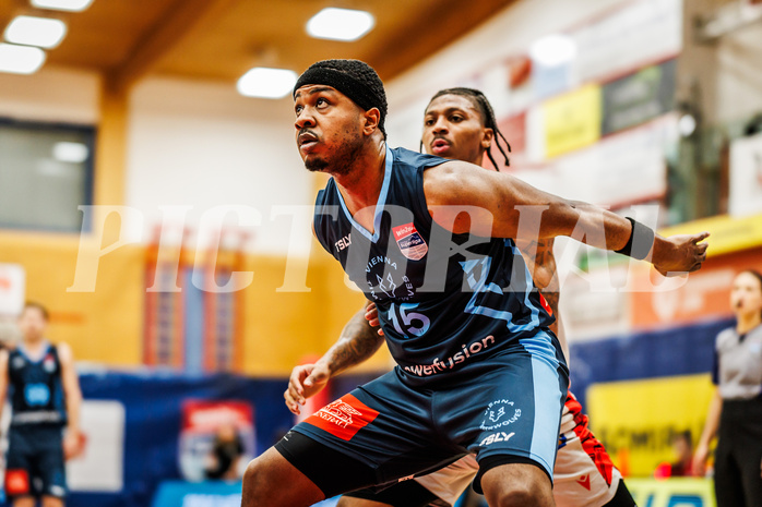 Basketball, win2day Basketball Superliga 2023/24, Grunddurchgang 20.Runde, Traiskirchen Lions, Vienna DC Timberwolves, William Emiohe (15)