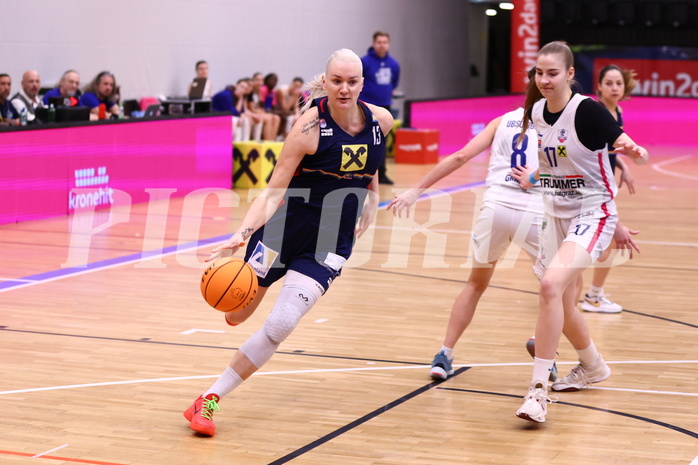 04.02.2024, Graz, Raiffeisen Sportpark, Basketball Damen Superliga 2023/24, Grunddurchgang 11.Runde, UBSC-DBBC Graz - SKN St. Pölten Frauen ,  