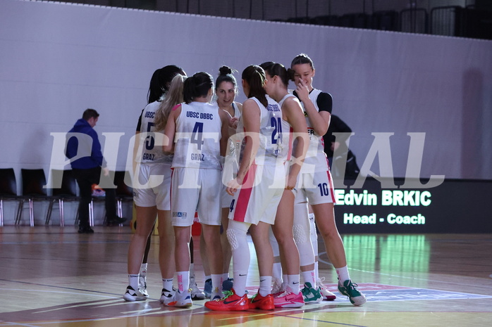 04.02.2024, Graz, Raiffeisen Sportpark, Basketball Damen Superliga 2023/24, Grunddurchgang 11.Runde, UBSC-DBBC Graz - SKN St. Pölten Frauen ,  