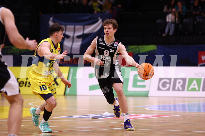 04.02.2024, Graz, Raiffeisen Sportpark Graz, Basketball Superliga 2023/24, Grunddurchgang, Runde 20, UBSC Raiffeisen Graz - OCS Capital Bulls 