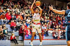 Basketball, win2day Basketball Superliga 2023/24, Grunddurchgang 20.Runde, Traiskirchen Lions, Vienna DC Timberwolves, Obinna Anthony Ndukwe (2)
