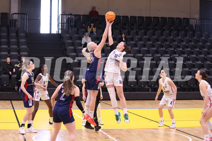 04.02.2024, Graz, Raiffeisen Sportpark, Basketball Damen Superliga 2023/24, Grunddurchgang 11.Runde, UBSC-DBBC Graz - SKN St. Pölten Frauen ,  