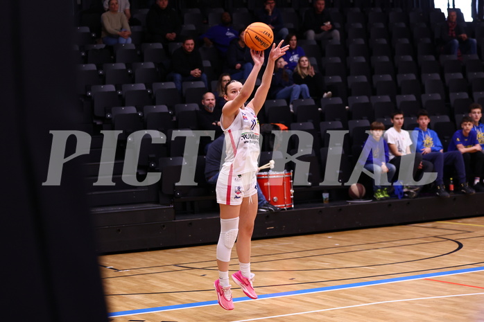 04.02.2024, Graz, Raiffeisen Sportpark, Basketball Damen Superliga 2023/24, Grunddurchgang 11.Runde, UBSC-DBBC Graz - SKN St. Pölten Frauen ,  
