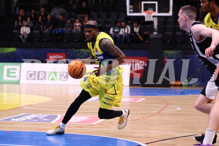 04.02.2024, Graz, Raiffeisen Sportpark Graz, Basketball Superliga 2023/24, Grunddurchgang, Runde 20, UBSC Raiffeisen Graz - OCS Capital Bulls 