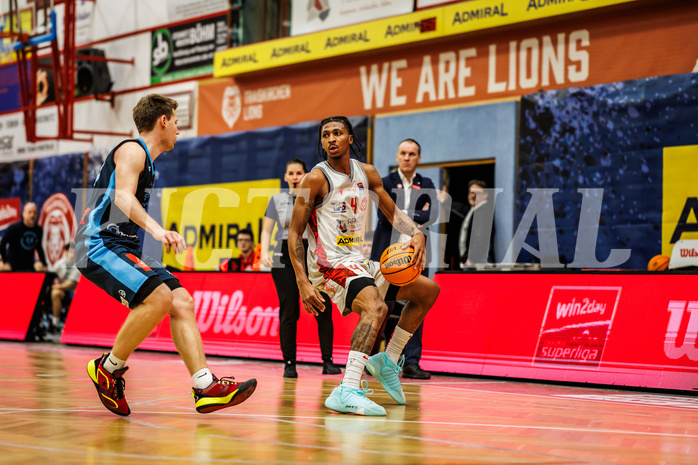 Basketball, win2day Basketball Superliga 2023/24, Grunddurchgang 20.Runde, Traiskirchen Lions, Vienna DC Timberwolves, Demarcus Demonia (4)