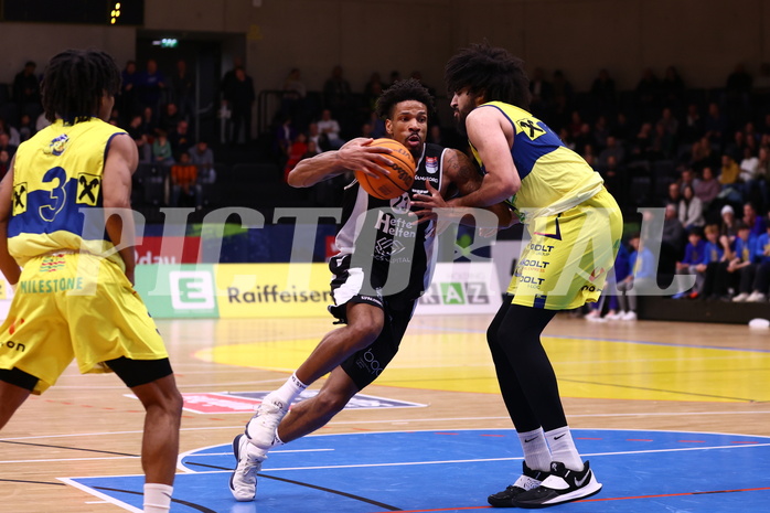 04.02.2024, Graz, Raiffeisen Sportpark Graz, Basketball Superliga 2023/24, Grunddurchgang, Runde 20, UBSC Raiffeisen Graz - OCS Capital Bulls 