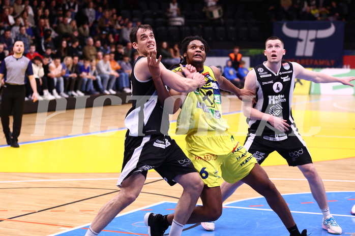 04.02.2024, Graz, Raiffeisen Sportpark Graz, Basketball Superliga 2023/24, Grunddurchgang, Runde 20, UBSC Raiffeisen Graz - OCS Capital Bulls 
