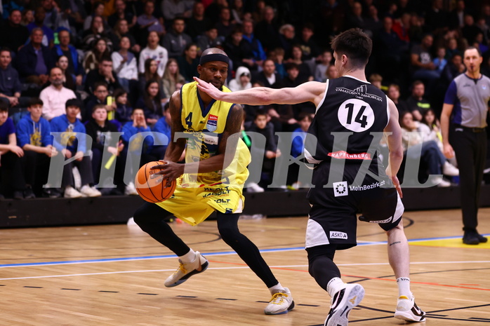 04.02.2024, Graz, Raiffeisen Sportpark Graz, Basketball Superliga 2023/24, Grunddurchgang, Runde 20, UBSC Raiffeisen Graz - OCS Capital Bulls 