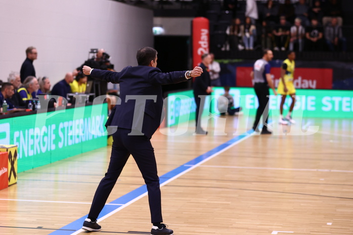 04.02.2024, Graz, Raiffeisen Sportpark Graz, Basketball Superliga 2023/24, Grunddurchgang, Runde 20, UBSC Raiffeisen Graz - OCS Capital Bulls 