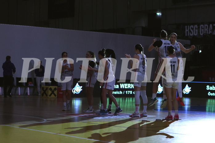 04.02.2024, Graz, Raiffeisen Sportpark, Basketball Damen Superliga 2023/24, Grunddurchgang 11.Runde, UBSC-DBBC Graz - SKN St. Pölten Frauen ,  