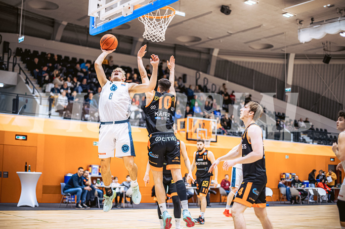 Basketball, Win2Day Superliga 2022/23, Grunddurchgang 11.Runde, Vienna Timberwolves, CITIES Panthers Fürstenfeld, Elias Wlasak (8), Fabian Richter (10)