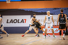 Basketball, Win2Day Superliga 2022/23, Grunddurchgang 11.Runde, Vienna Timberwolves, CITIES Panthers Fürstenfeld, Chris Vogt (33), Jaylen Butz (12)