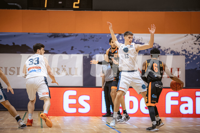 Basketball, Win2Day Superliga 2022/23, Grunddurchgang 11.Runde, Vienna Timberwolves, CITIES Panthers Fürstenfeld, Jakob Lohr (12), Steve Robinson Jr. (6)
