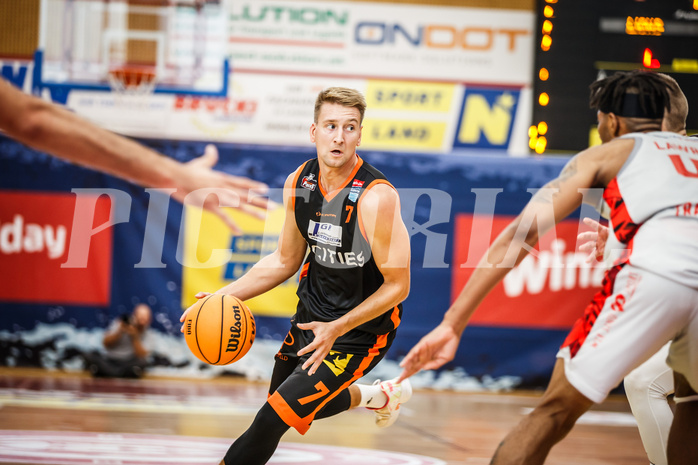 Basketball, win2day Basketball Superliga 2023/24, Grunddurchgang 1.Runde, Traiskirchen Lions, Fürstenfeld Panthers, Georg Wolf (7)