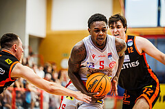 Basketball, win2day Basketball Superliga 2023/24, Grunddurchgang 1.Runde, Traiskirchen Lions, Fürstenfeld Panthers, Davon Clare (5)