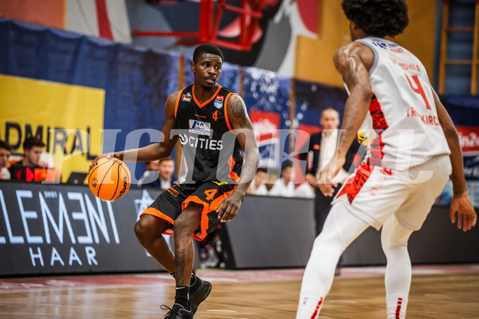Basketball, win2day Basketball Superliga 2023/24, Grunddurchgang 1.Runde, Traiskirchen Lions, Fürstenfeld Panthers, #p4#