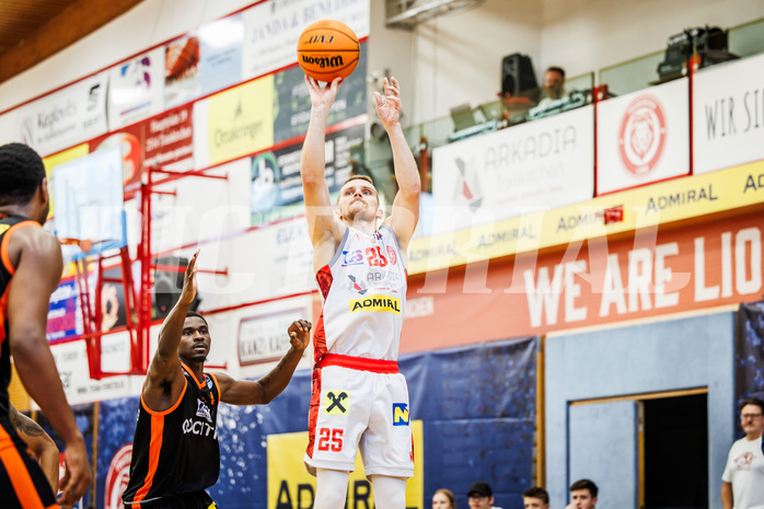 Basketball, win2day Basketball Superliga 2023/24, Grunddurchgang 1.Runde, Traiskirchen Lions, Fürstenfeld Panthers, Edgars Lasenbergs (25)