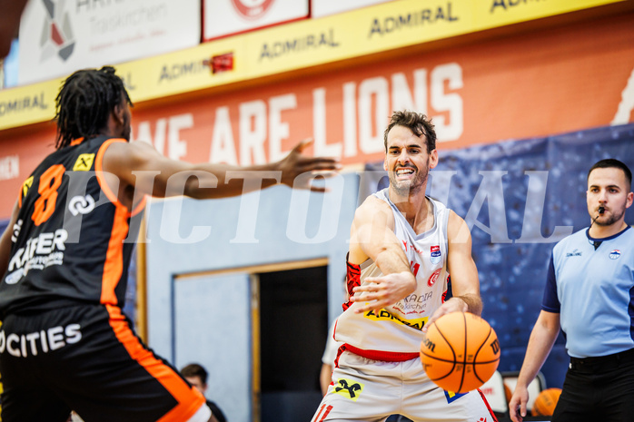 Basketball, win2day Basketball Superliga 2023/24, Grunddurchgang 1.Runde, Traiskirchen Lions, Fürstenfeld Panthers, Fabricio Vay (11)