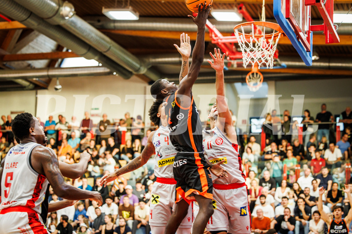 Basketball, win2day Basketball Superliga 2023/24, Grunddurchgang 1.Runde, Traiskirchen Lions, Fürstenfeld Panthers, 