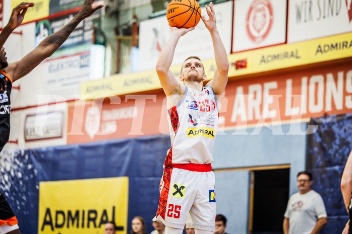 Basketball, win2day Basketball Superliga 2023/24, Grunddurchgang 1.Runde, Traiskirchen Lions, Fürstenfeld Panthers, Edgars Lasenbergs (25)