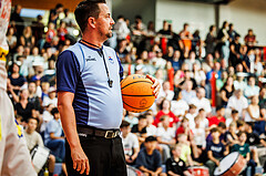 Basketball, win2day Basketball Superliga 2023/24, Grunddurchgang 1.Runde, Traiskirchen Lions, Fürstenfeld Panthers, #featured #spielball #wilson #referee