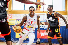 Basketball, win2day Basketball Superliga 2023/24, Grunddurchgang 1.Runde, Traiskirchen Lions, Fürstenfeld Panthers, Davon Clare (5)
