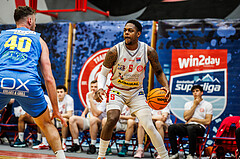 Basketball, win2day Basketball Superliga 2023/24, Viertelfinale Spiel 3, Traiskirchen Lions, SKN St.Pölten, Davon Clare (5)