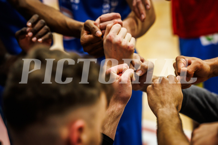 Basketball, win2day Basketball Superliga 2023/24, Viertelfinale Spiel 3, Traiskirchen Lions, SKN St.Pölten, SKN St. Pölten Basketball