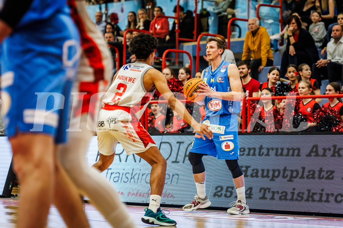 Basketball, win2day Basketball Superliga 2023/24, Viertelfinale Spiel 3, Traiskirchen Lions, SKN St.Pölten, Roman Jagsch (9)