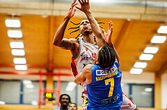 Basketball, win2day Basketball Superliga 2023/24, Viertelfinale Spiel 3, Traiskirchen Lions, SKN St.Pölten, Demarcus Demonia (4)