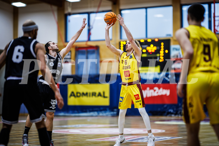 Basketball, Basketball Zweite Liga 2024/25, Grunddurchgang 19.Runde, Traiskirchen Lions NexGen, Wörthersee Piraten, Georg Gentner (6)