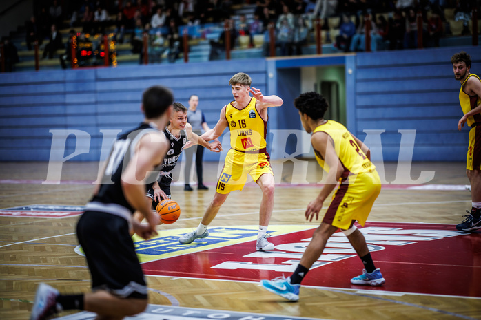 Basketball, Basketball Zweite Liga 2024/25, Grunddurchgang 19.Runde, Traiskirchen Lions NexGen, Wörthersee Piraten, Elvis Keric (9), Erik Dietz (15)