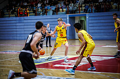 Basketball, Basketball Zweite Liga 2024/25, Grunddurchgang 19.Runde, Traiskirchen Lions NexGen, Wörthersee Piraten, Elvis Keric (9), Erik Dietz (15)