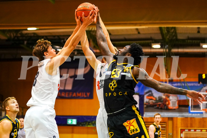 Basketball Zweite Liga 2021/22, Grundduchgang 2.Runde , Future Team Steiermark vs. Fürstenfeld Panthers


