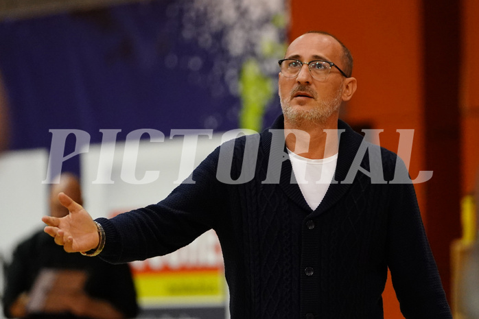 Basketball Zweite Liga 2021/22, Grundduchgang 2.Runde , Future Team Steiermark vs. Fürstenfeld Panthers



