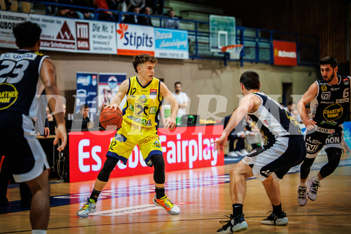 Basketball, Basketball Austria Cup 2022/23, Herren Finale, Gmunden Swans, UBSC Graz, Lukas Simoner (12)