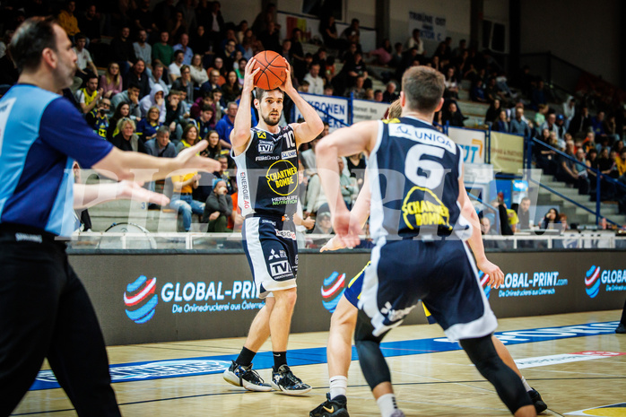 Basketball, Basketball Austria Cup 2022/23, Herren Finale, Gmunden Swans, UBSC Graz, Toni Blazan (10)