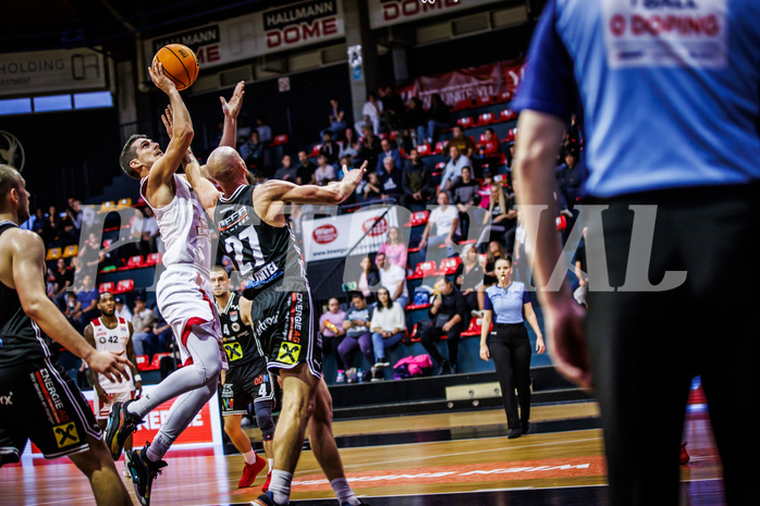 Basketball, Win2Day Superliga 2023/24, Grunddurchgang 4.Runde, BC Vienna, Flyers Wels, Bogic Vujosevic (5), Christian Von Fintel (27)