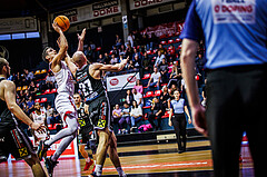 Basketball, Win2Day Superliga 2023/24, Grunddurchgang 4.Runde, BC Vienna, Flyers Wels, Bogic Vujosevic (5), Christian Von Fintel (27)