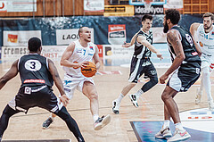 Basketball, Basketball Superliga 2023/24, Grundduchgang Runde 4., Oberwart Gunners, Kapfenberg Bulls, Sebastian Kaeferle (7), Tobias Schrittwieser (14), Johnny McCants (23)