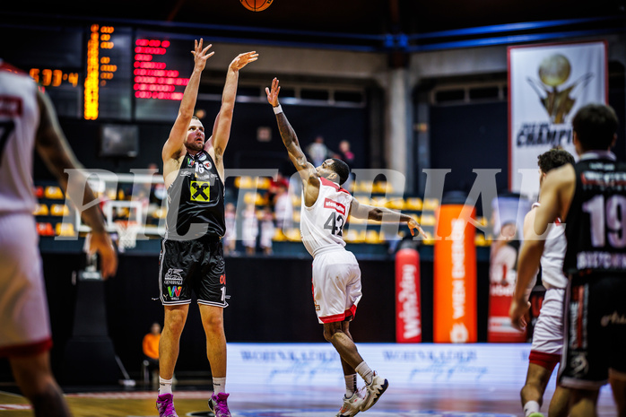 Basketball, Win2Day Superliga 2023/24, Grunddurchgang 4.Runde, BC Vienna, Flyers Wels, Renato Poljak (16), Demarkus Stuckey Jr. (42)
