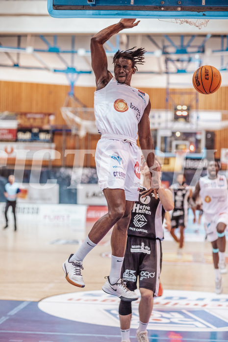 Basketball, Basketball Superliga 2023/24, Grundduchgang Runde 4., Oberwart Gunners, Kapfenberg Bulls, Shaquille Rombley (5)