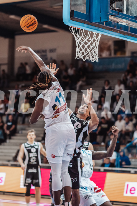 Basketball, Basketball Superliga 2023/24, Grundduchgang Runde 4., Oberwart Gunners, Kapfenberg Bulls, James Graham (11), Ali Sow (6)